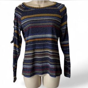 ‎Striped Laced Up Arm Top